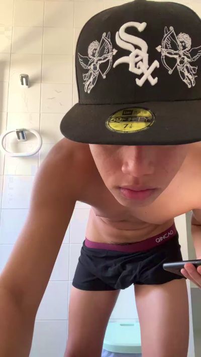 hot_boys18 na Cam4: fotky a profil