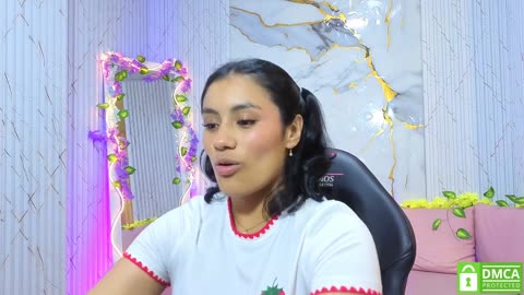peachy-tay: عارضة كاميرا ويب على BongaCams