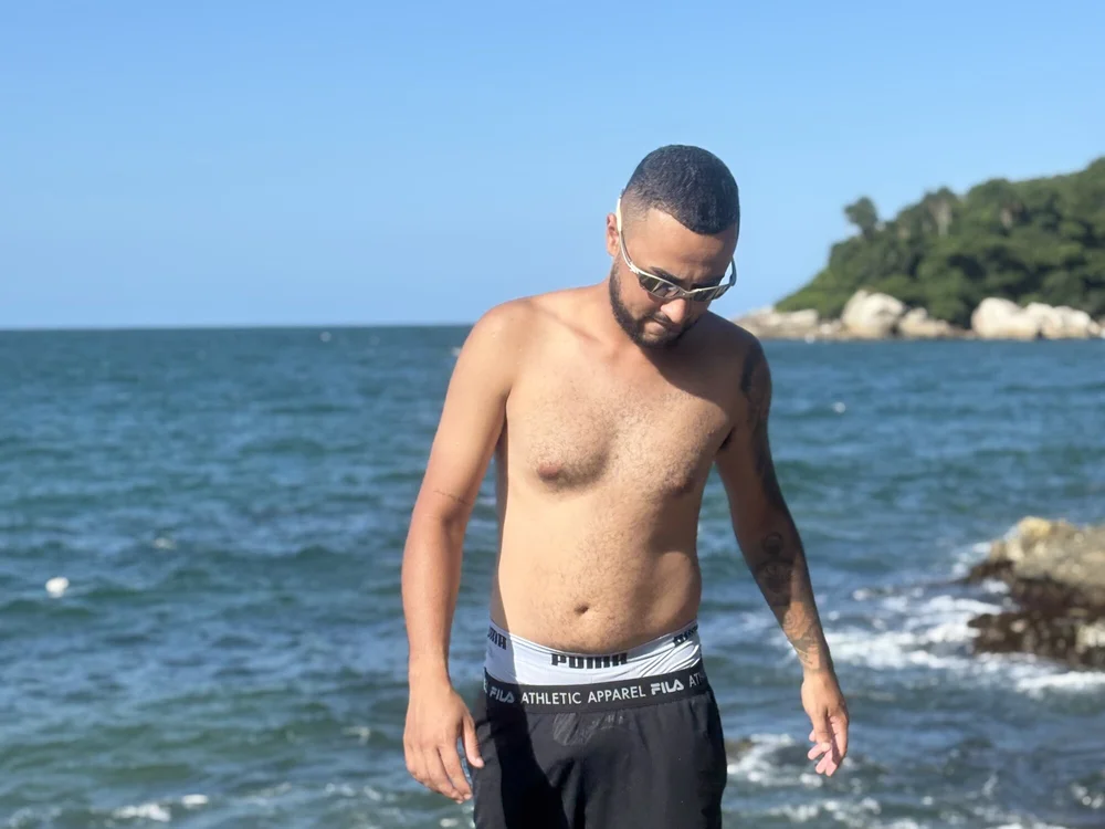 Indiojuca2: عارضة كاميرا ويب على Stripchat