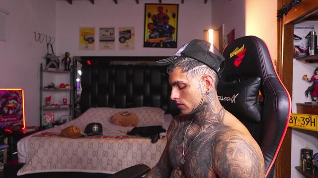 logan-hugh, cam model su Flirt4Free: foto