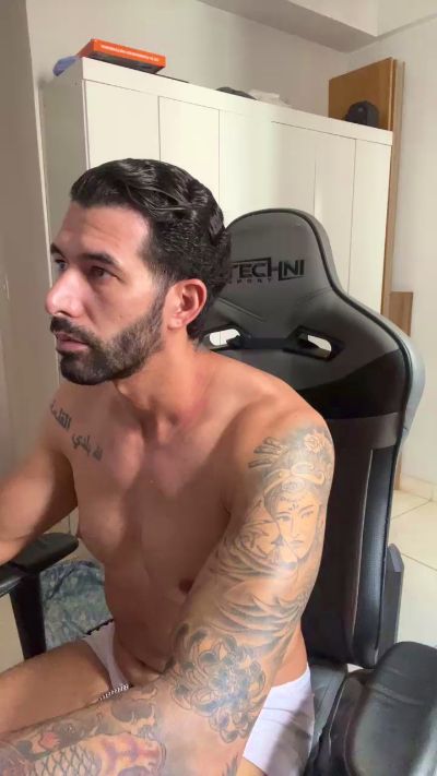 saradoalto23 (Cam4): fotod ja profiil