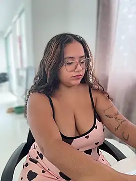 CurlyGirl_1 — Stripchat՝ լուսանկարներ և պրոֆիլ