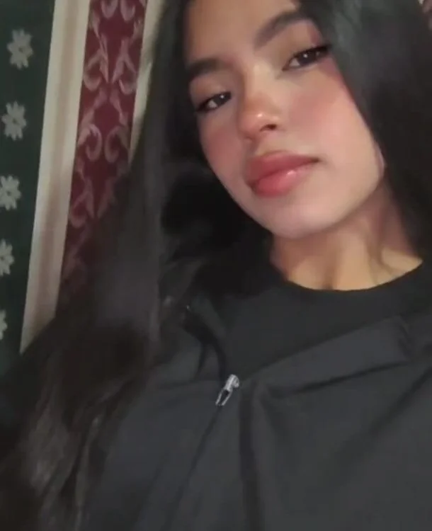 LunaMoore_Pink – Stripchat webkamerás modell