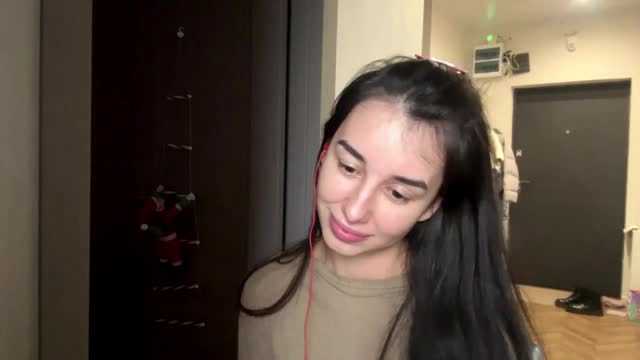 Preview photo of webcam model millygragert on XloveCam