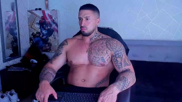 cristian-walker — Flirt4Freeのライブ配信モデル：写真・プロフィール
