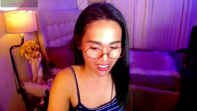 peakaboo_xx na Chaturbate: zdjęcia i profil
