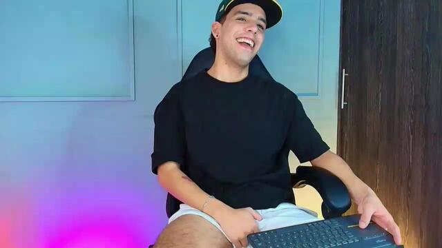 joe-bridge (Flirt4Free): nuotraukos, profilis