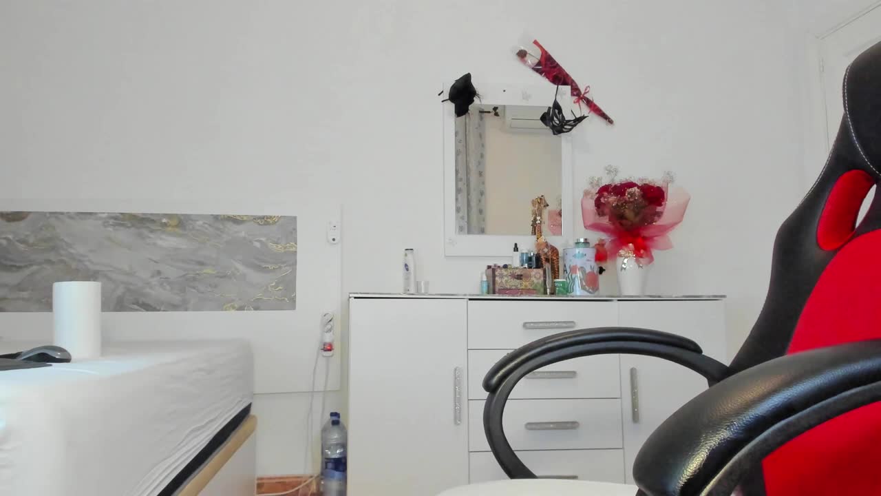 anisialuna, model webcam de XloveCam: fotos