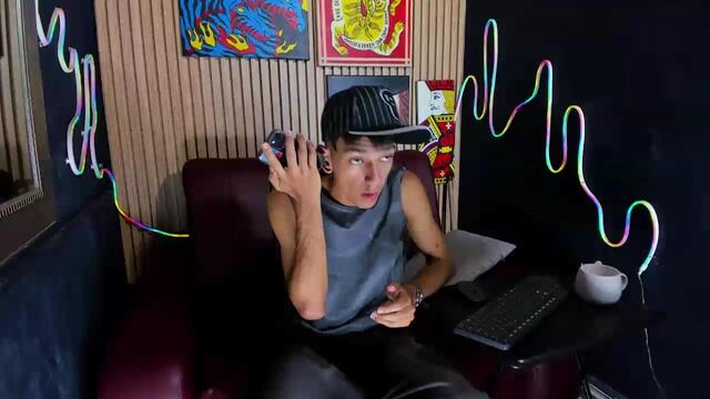 stebaslo – Webcam-Modell auf Flirt4Free