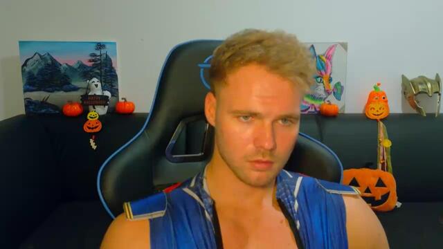 Preview photo of webcam model robin-rieff on Flirt4Free