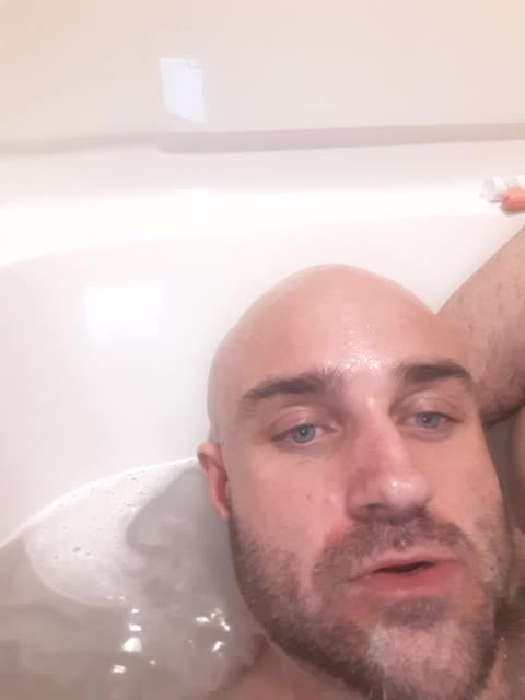 bulbasaurismettv1, webcammodell på BongaCams: bilder
