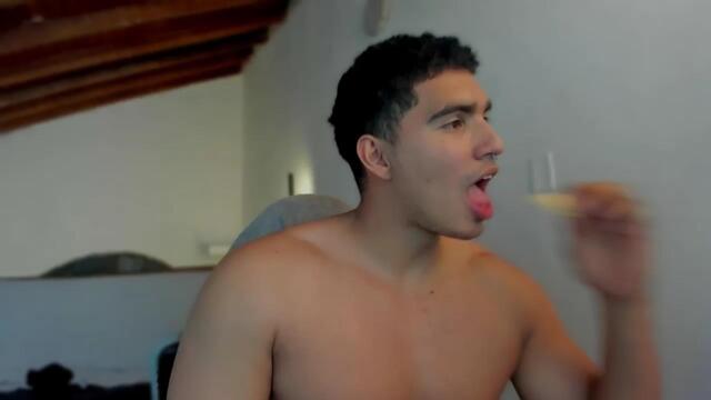 james-gray – Flirt4Free webkamerás modell