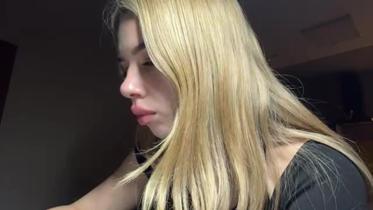 kylahemeke — XloveCam 直播模特：照片与资料
