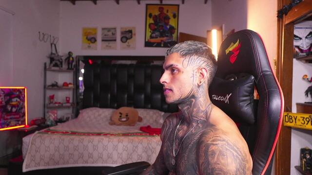 logan-hugh – уебкам модел в Flirt4Free: снимки