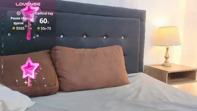 Фото вебкам-модели lunaluxe1001 на Chaturbate
