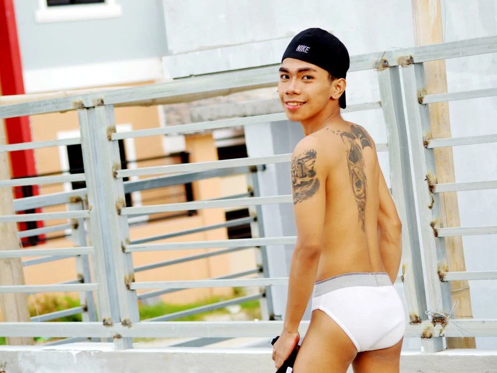 MrGOLDENBOY, model webcam de Stripchat: fotos
