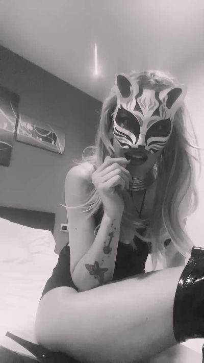 hotmanenki_girl, modelo webcam do Cam4: fotos