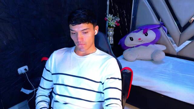 jacksonn-carter, webcammodell på Flirt4Free: bilder