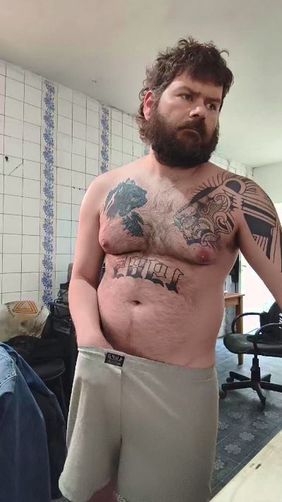 touro_comedor85 – Cam4 webkamerás modell