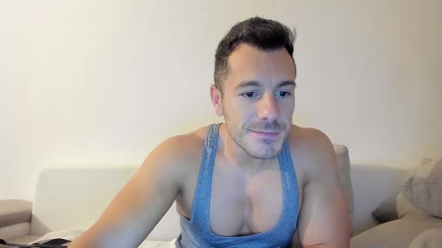 roberto4ever (Chaturbate): nuotraukos, profilis