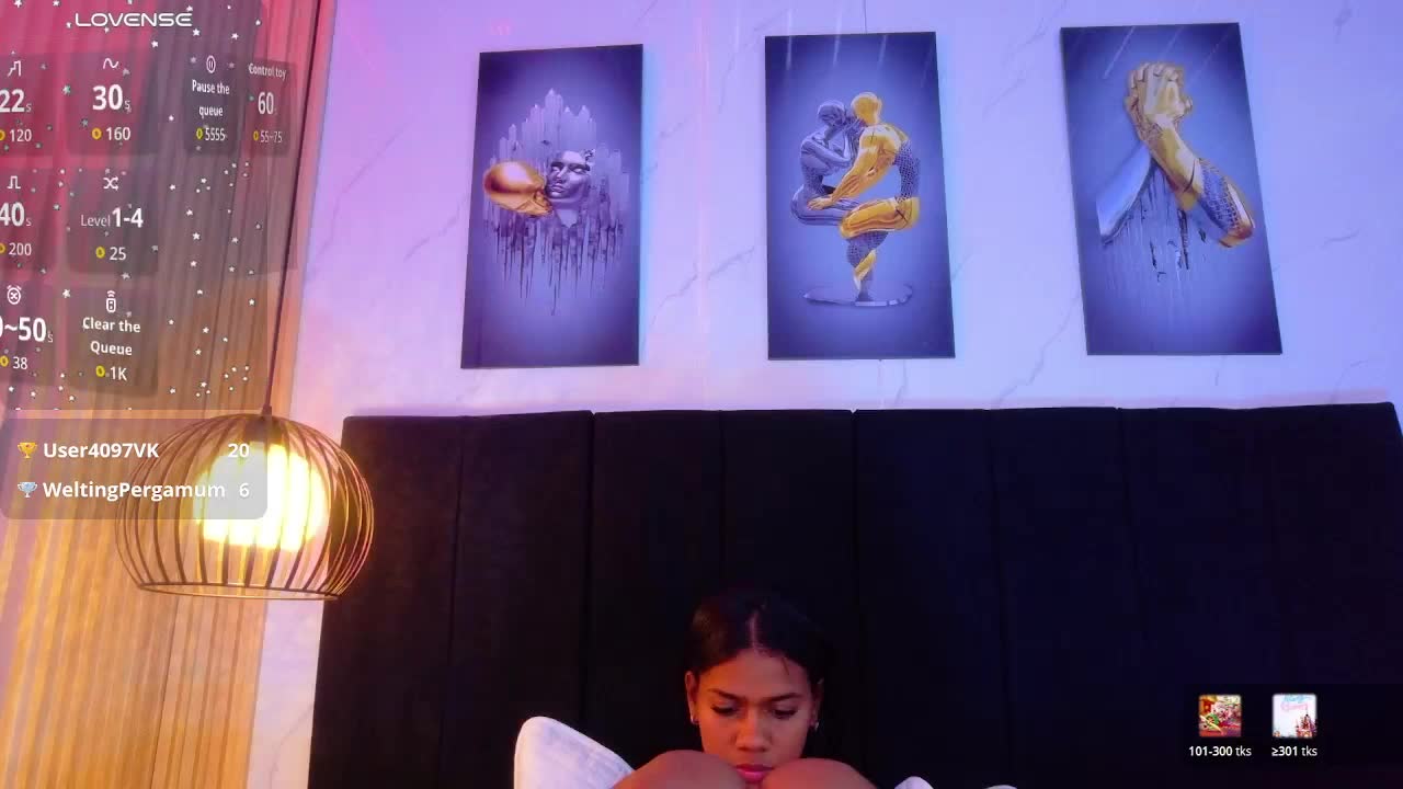 hottielovetime – XloveCam webkamerás modell