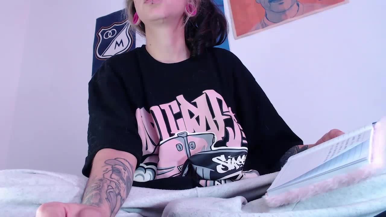 lusstcruella, webcammodell på XloveCam: bilder