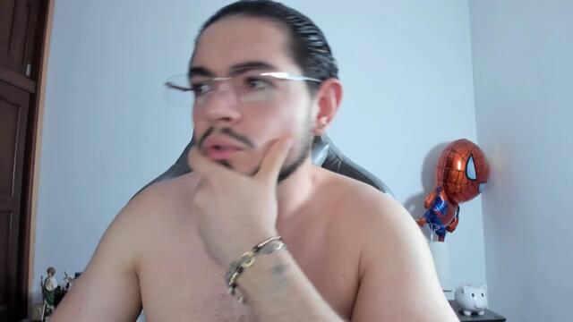 luigi-white: عارضة كاميرا ويب على Flirt4Free