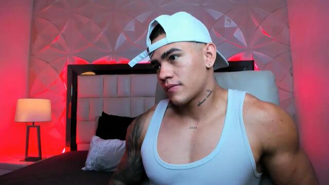 chris-ride: عارضة كاميرا ويب على Flirt4Free