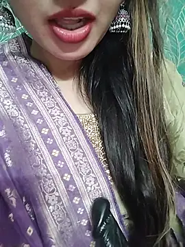 Noor_Darliing – Stripchat webkamerás modell