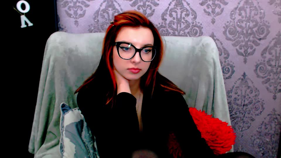 dominaluna — XloveCam वेबकैम मॉडल: फ़ोटो