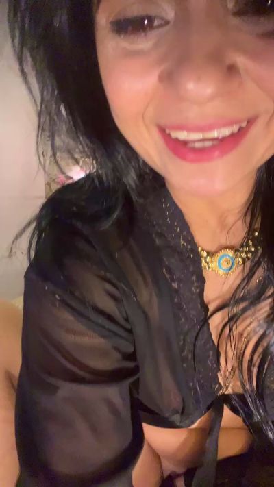 casandra_lym1, webcam-malli (Cam4): kuvat