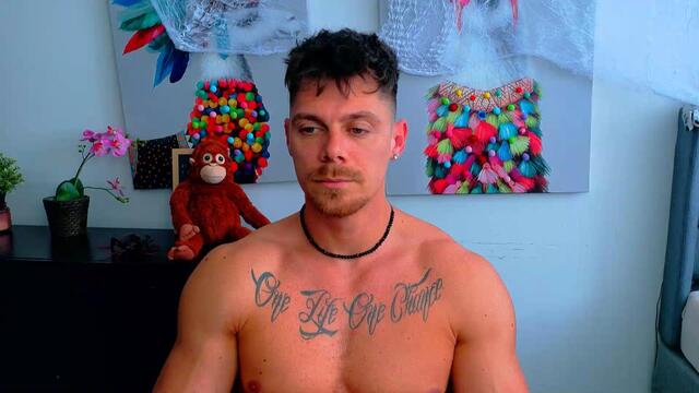 Preview photo of webcam model zeb-madison on Flirt4Free