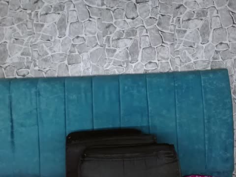 Preview photo of webcam model lia-vip on BongaCams