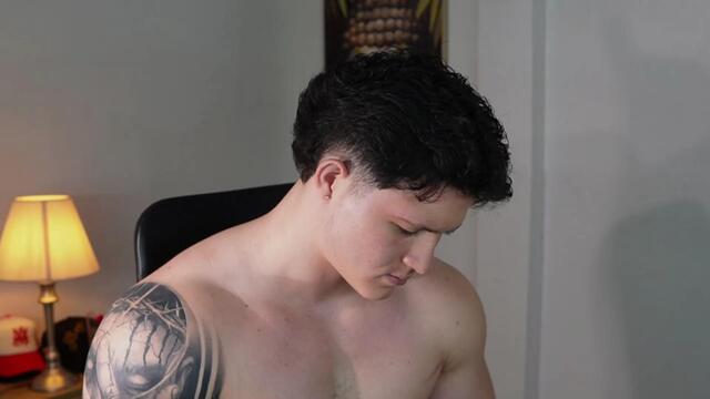 Preview photo of webcam model hazzan-velez on Flirt4Free