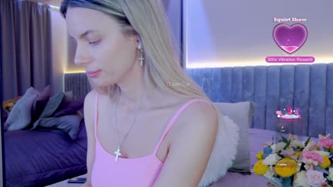 monika-22, modelo webcam de BongaCams: fotos