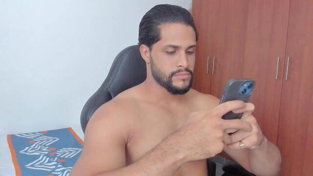 pier-simons, μοντέλο webcam στο Flirt4Free