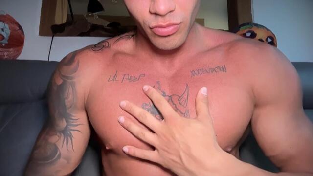 Preview photo of webcam model jett-carter on Flirt4Free