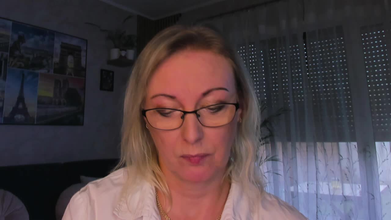 xlovelyvanessa: عارضة كاميرا ويب على XloveCam