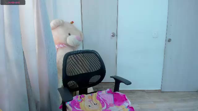 carolinalovehot, model webcam pe Chaturbate: poze