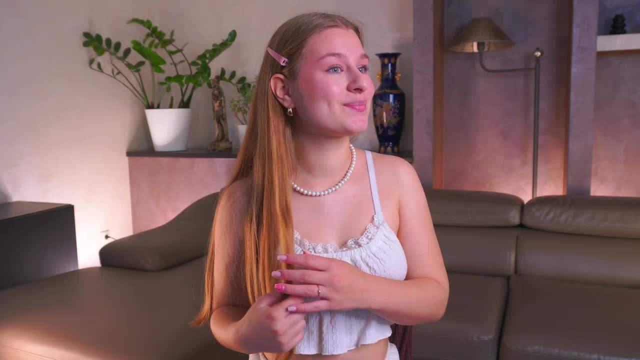Фото вебкам-модели larueliberti на XloveCam