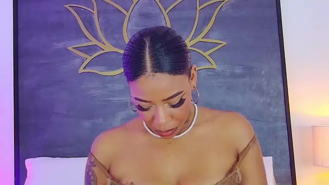 loanavega – Chaturbate webkamerás modell