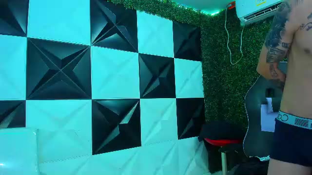 boy_tatto77 na Chaturbate: zdjęcia i profil