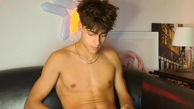christian-lundquist – Flirt4Free webkamerás modell