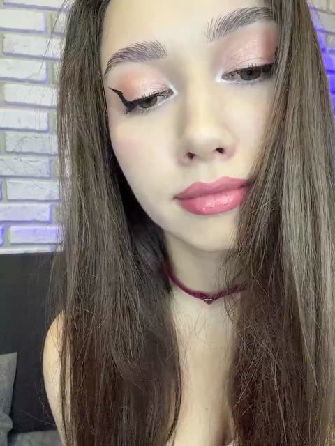 jade8887 (BongaCams): nuotraukos, profilis