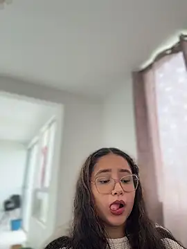CurlyGirl_1 — Stripchat ওয়েবক্যাম মডেল: ছবি