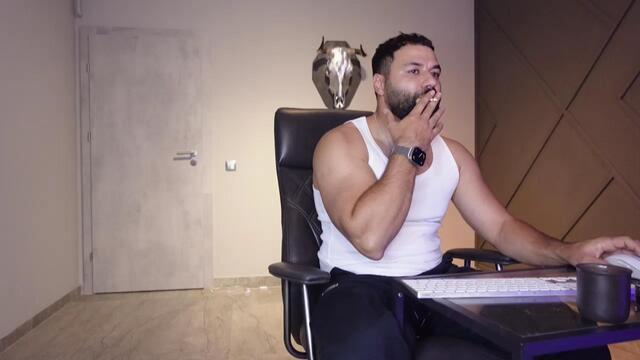 Preview photo of webcam model koby-ryder on Flirt4Free