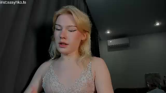 soska_albinosk, model webcam de Chaturbate: fotos