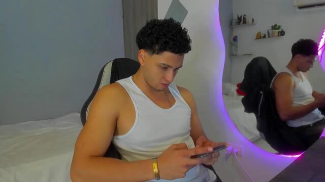 kris-khalifa ב-Flirt4Free: תמונות ופרופיל