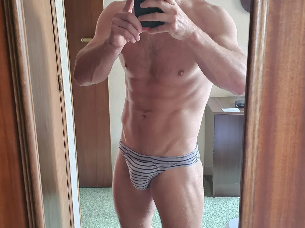 Mariusvidican (Stripchat): nuotraukos, profilis