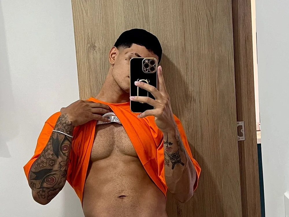 davis_alx1 — Stripchat ওয়েবক্যাম মডেল: ছবি
